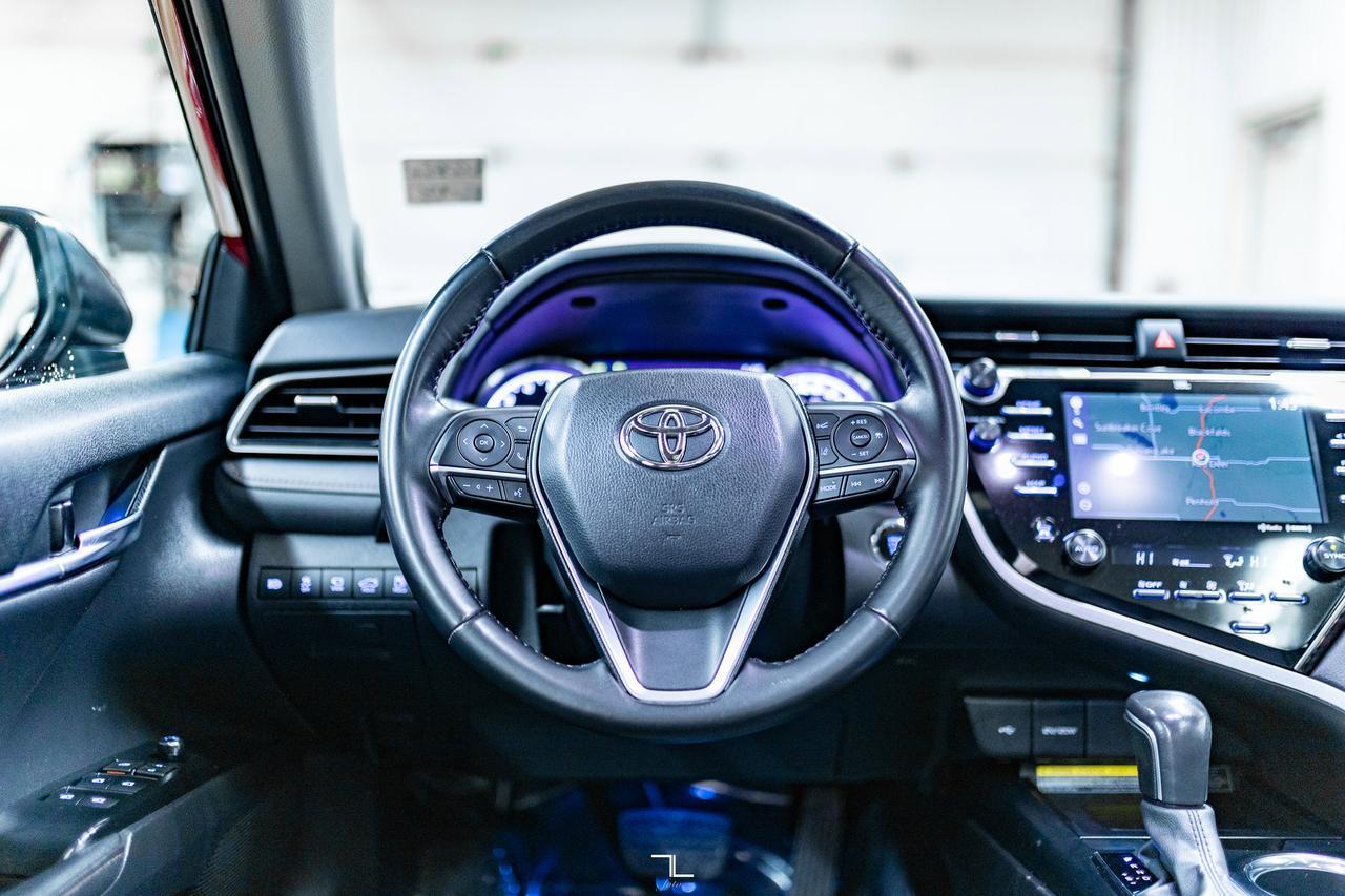 2020 Toyota Camry XLE Leather Roof Nav BCam Red Deer AB