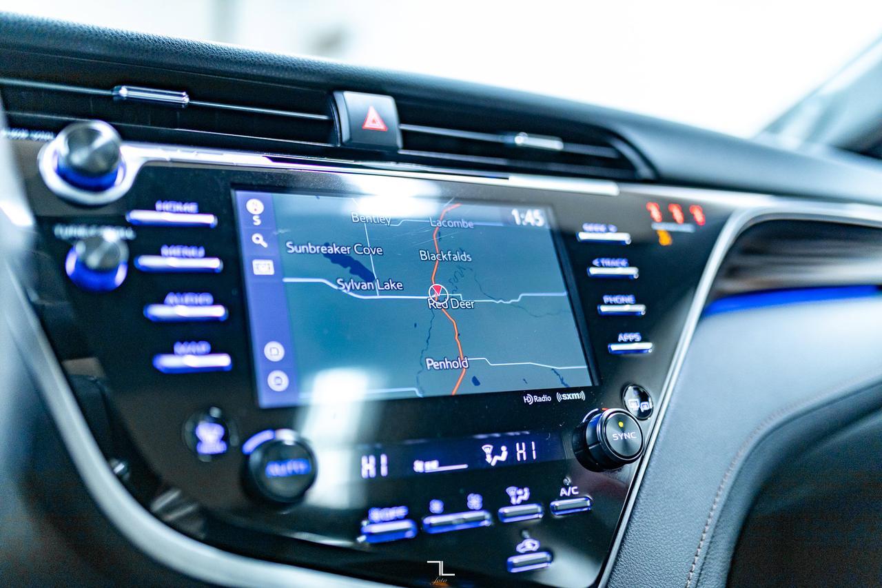 2020 Toyota Camry XLE Leather Roof Nav BCam Red Deer AB