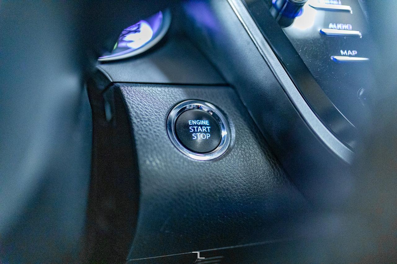 2020 Toyota Camry XLE Leather Roof Nav BCam Red Deer AB