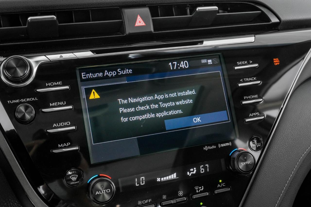 2020 Toyota Camry XSE BLIND SPOT MONITOR LANE DEPARTURE ALERT PRE COLLISION SYSTEM PANORAMA LEATHER Carrollton TX