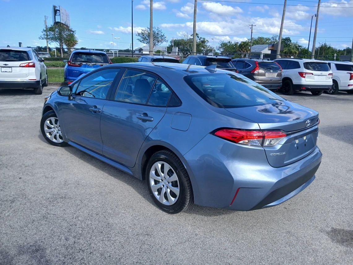 2020 Toyota Corolla LE Sedan 4D