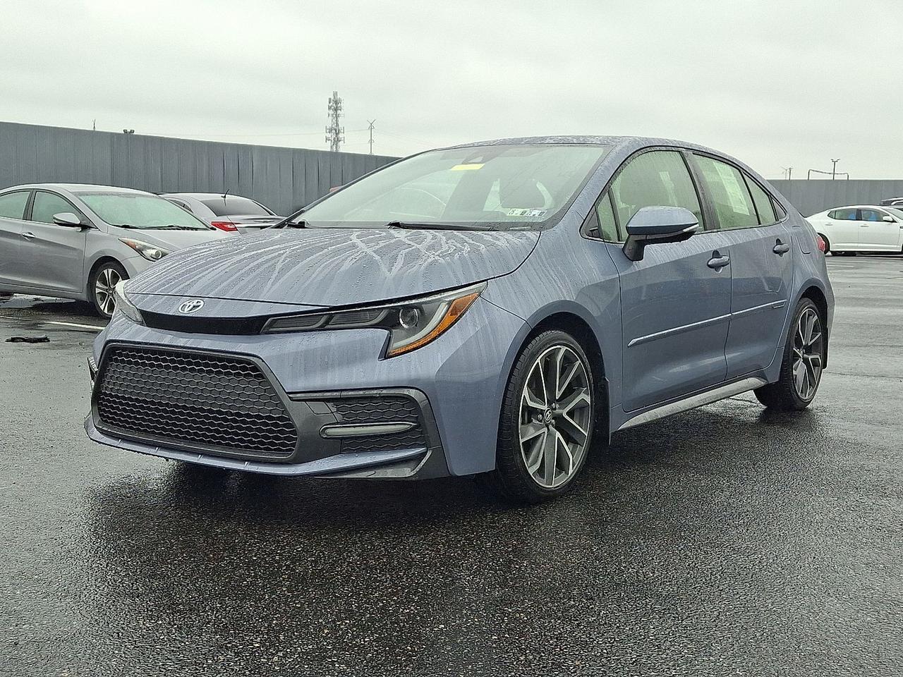 2020 Toyota Corolla SE Premium photo 3