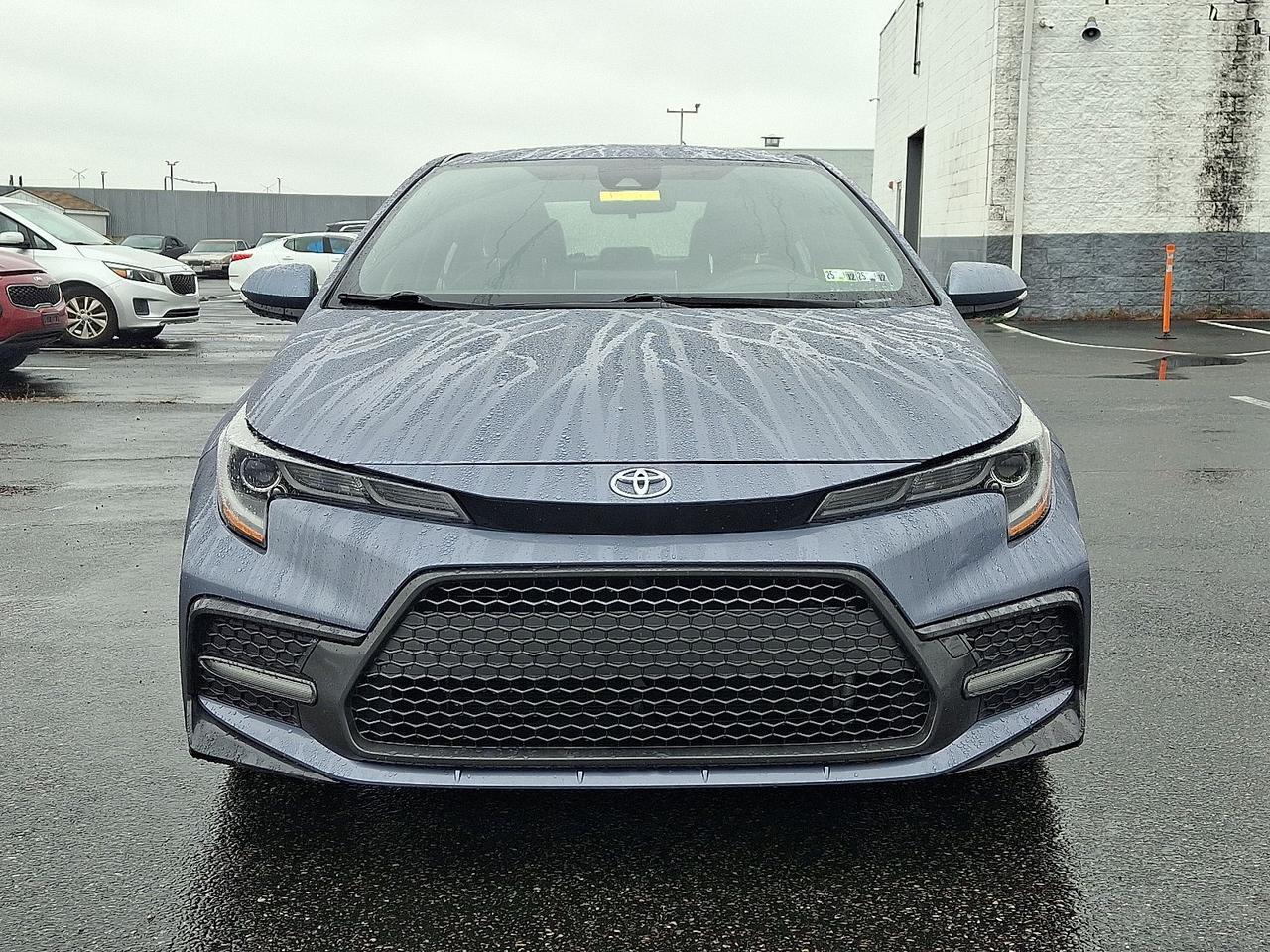 2020 Toyota Corolla SE Premium photo 2