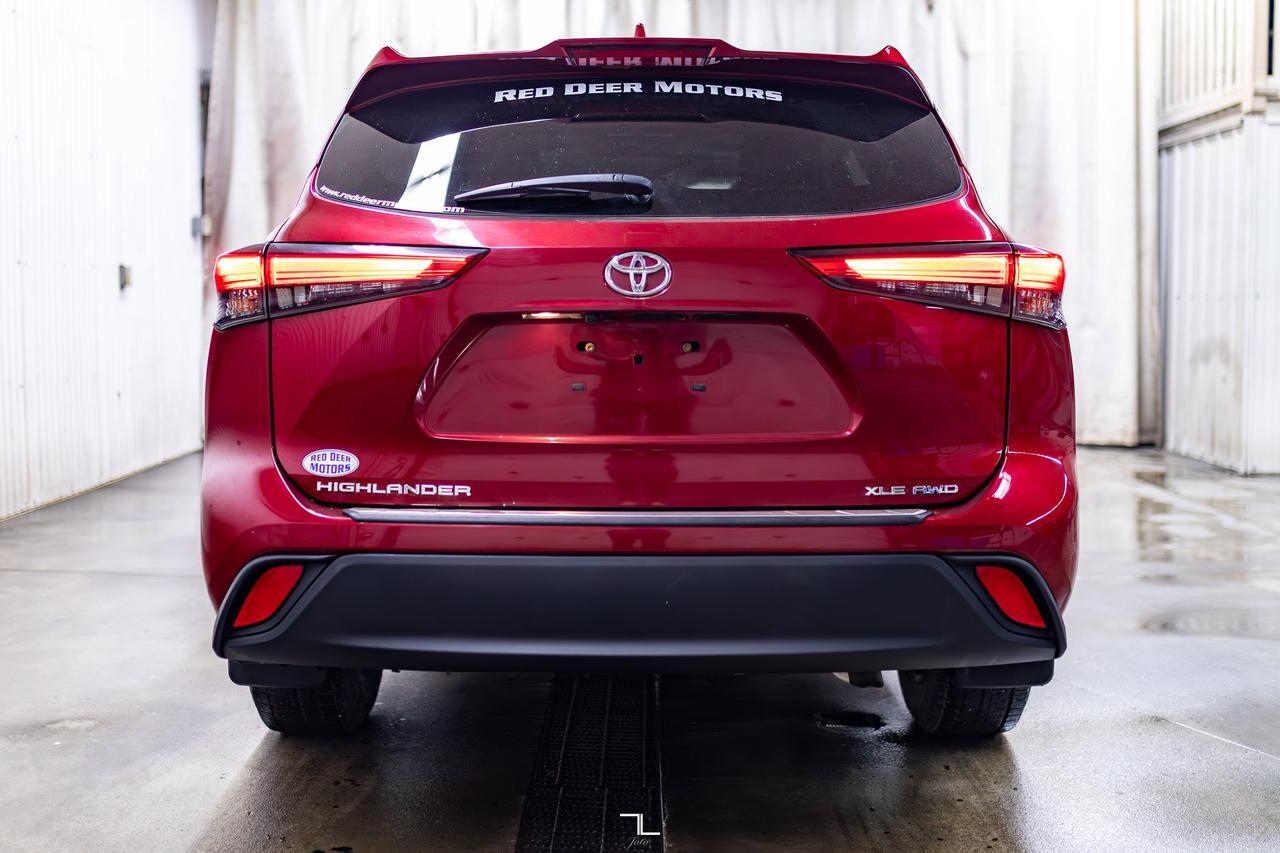 2020 Toyota Highlander AWD XLE Leather Roof BCam Red Deer AB