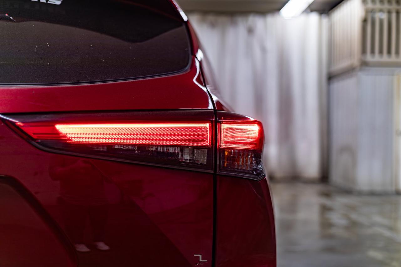 2020 Toyota Highlander AWD XLE Leather Roof BCam Red Deer AB