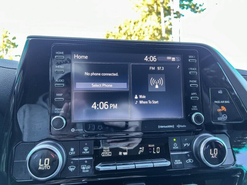 2020 Toyota Highlander Hybrid LE Wilmington NC