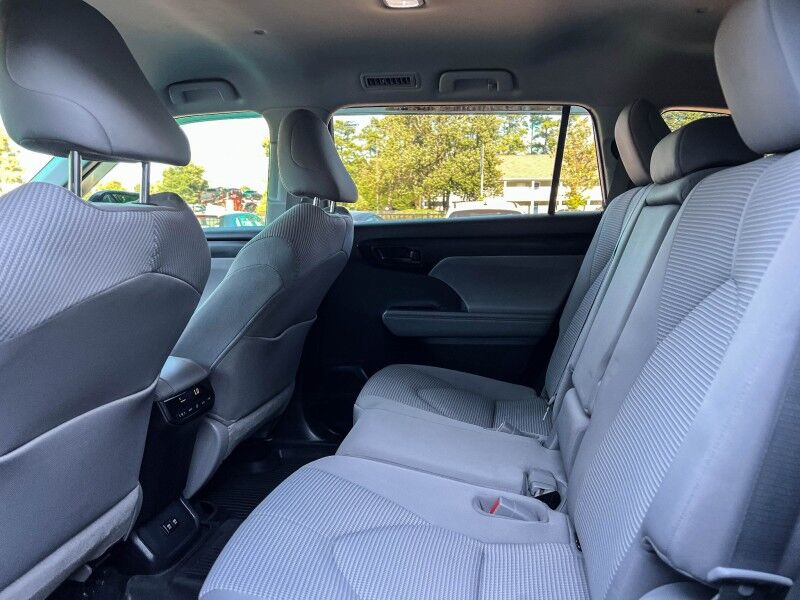 2020 Toyota Highlander Hybrid LE Wilmington NC