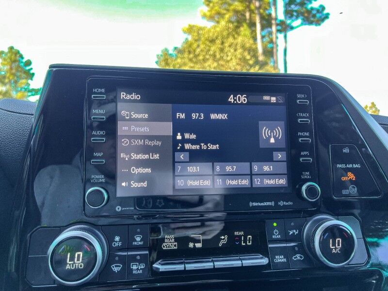 2020 Toyota Highlander Hybrid LE Wilmington NC