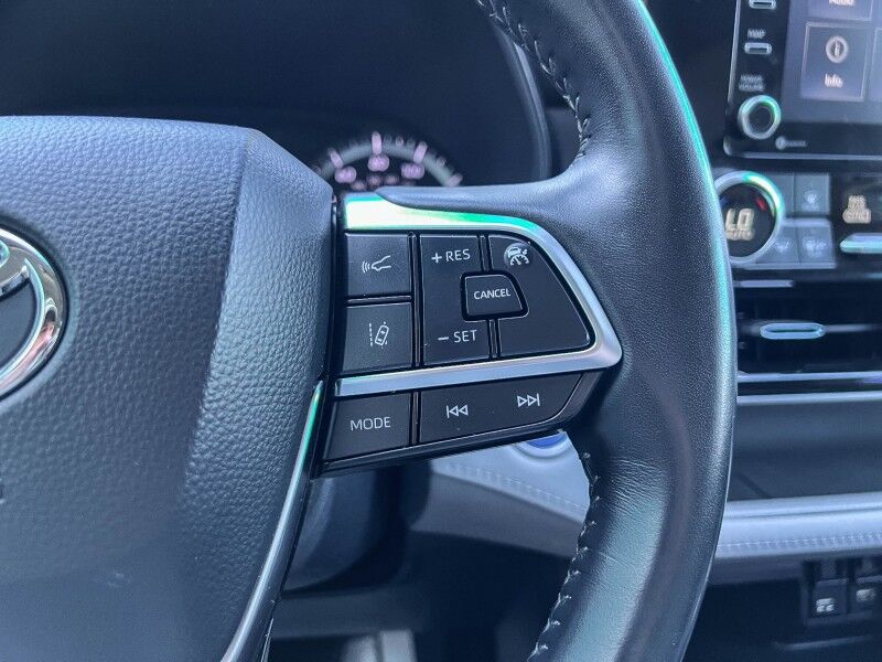 2020 Toyota Highlander Hybrid LE Wilmington NC
