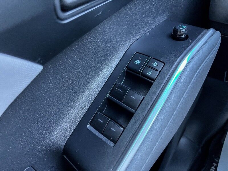 2020 Toyota Highlander Hybrid LE Wilmington NC