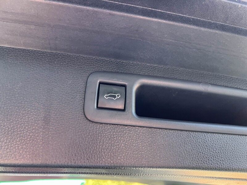 2020 Toyota Highlander Hybrid LE Wilmington NC