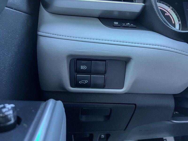 2020 Toyota Highlander Hybrid LE Wilmington NC