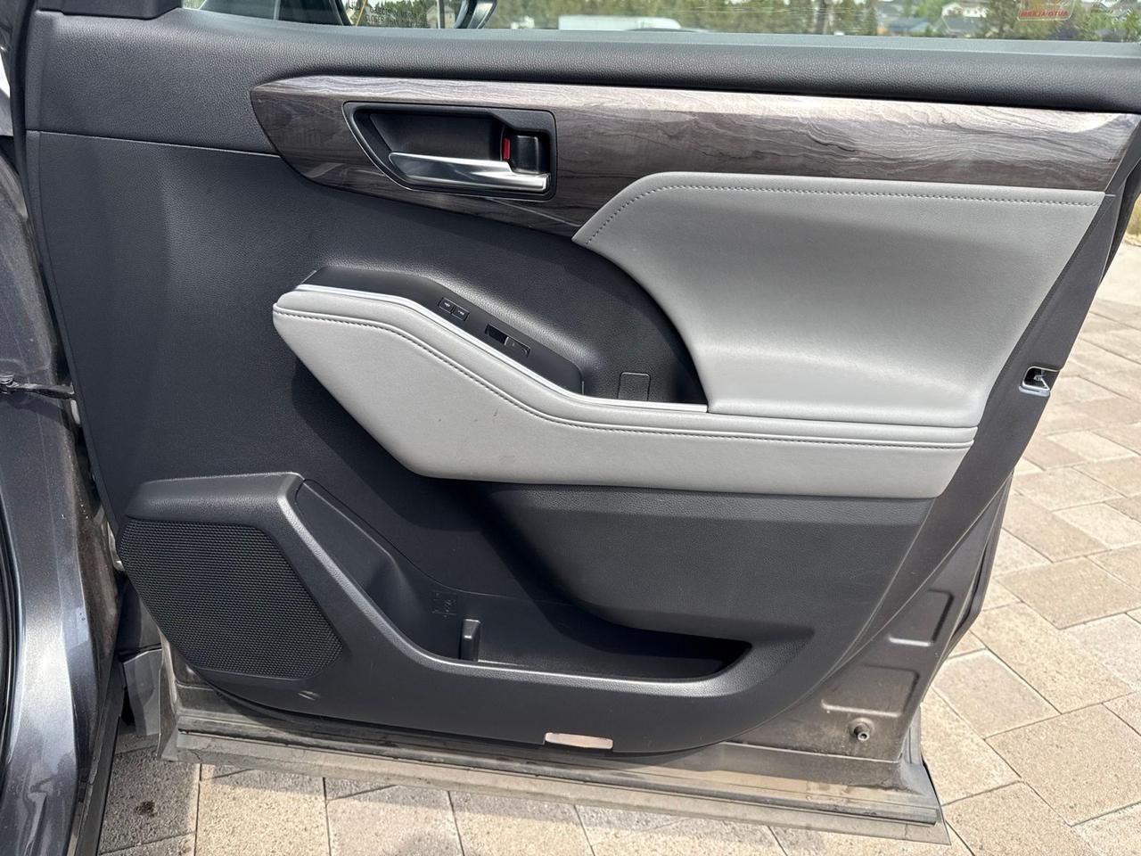 2020 Toyota Highlander Hybrid Platinum Bend OR
