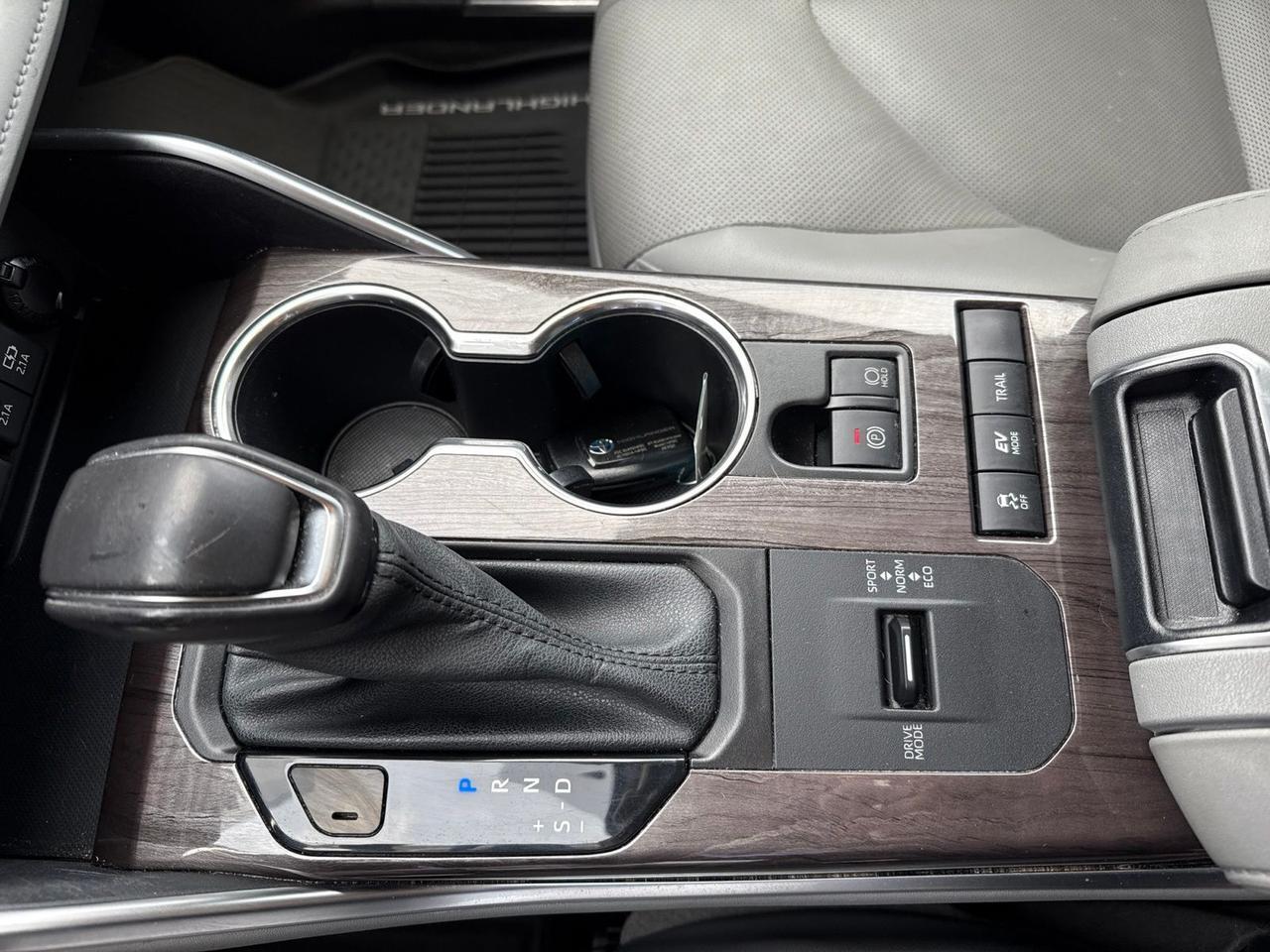 2020 Toyota Highlander Hybrid Platinum Bend OR