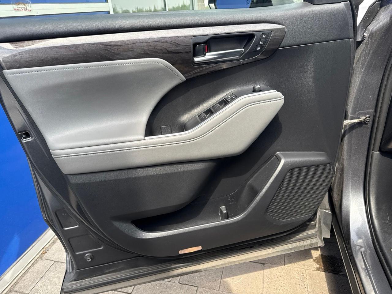 2020 Toyota Highlander Hybrid Platinum Bend OR