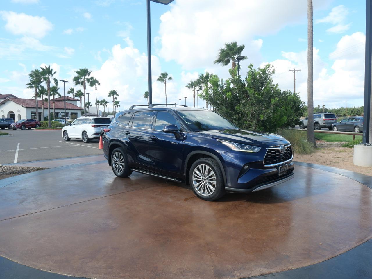 2020 Toyota Highlander Hybrid Platinum