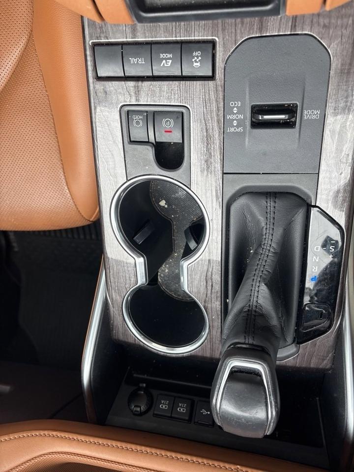 2020 Toyota Highlander Hybrid Platinum