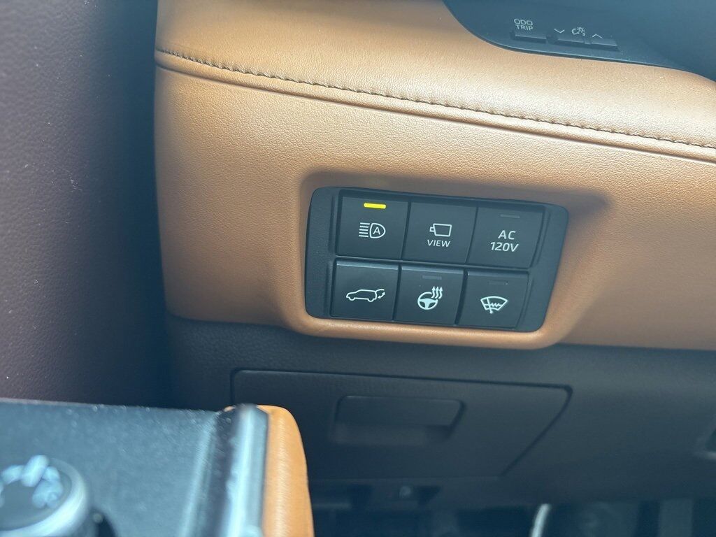 2020 Toyota Highlander Hybrid Platinum