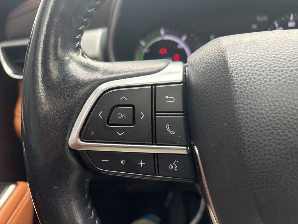 2020 Toyota Highlander Hybrid Platinum
