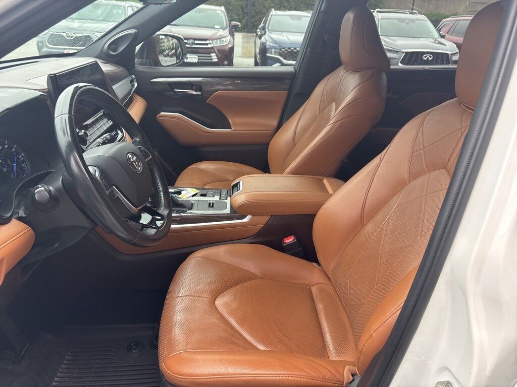 2020 Toyota Highlander Hybrid Platinum