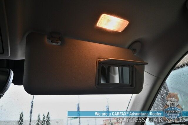 2020 Toyota Highlander Hybrid XLE / AWD / Power & Heated Leather Seats / Sunroof / Blind Spot & Lane Alert / Collision Alert / Apple CarPlay & Android Auto / Back Up Camera / 3rd Row / Seats 8 / Power Liftgate / Keyless Entry & Start / Tow Pkg Anchorage AK
