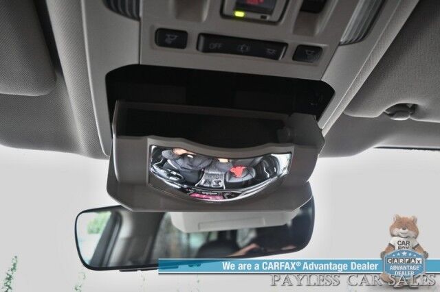 2020 Toyota Highlander Hybrid XLE / AWD / Power & Heated Leather Seats / Sunroof / Blind Spot & Lane Alert / Collision Alert / Apple CarPlay & Android Auto / Back Up Camera / 3rd Row / Seats 8 / Power Liftgate / Keyless Entry & Start / Tow Pkg Anchorage AK
