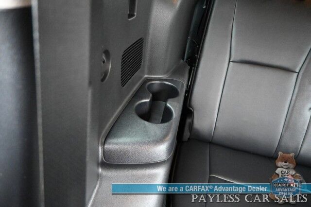 2020 Toyota Highlander Hybrid XLE / AWD / Power & Heated Leather Seats / Sunroof / Blind Spot & Lane Alert / Collision Alert / Apple CarPlay & Android Auto / Back Up Camera / 3rd Row / Seats 8 / Power Liftgate / Keyless Entry & Start / Tow Pkg Anchorage AK