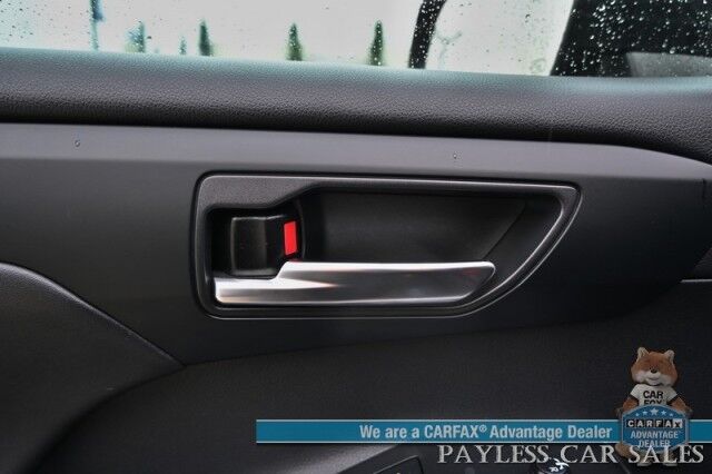 2020 Toyota Highlander Hybrid XLE / AWD / Power & Heated Leather Seats / Sunroof / Blind Spot & Lane Alert / Collision Alert / Apple CarPlay & Android Auto / Back Up Camera / 3rd Row / Seats 8 / Power Liftgate / Keyless Entry & Start / Tow Pkg Anchorage AK
