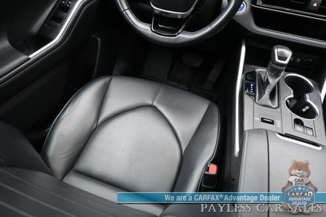 2020 Toyota Highlander Hybrid XLE / AWD / Power & Heated Leather Seats / Sunroof / Blind Spot & Lane Alert / Collision Alert / Apple CarPlay & Android Auto / Back Up Camera / 3rd Row / Seats 8 / Power Liftgate / Keyless Entry & Start / Tow Pkg Anchorage AK