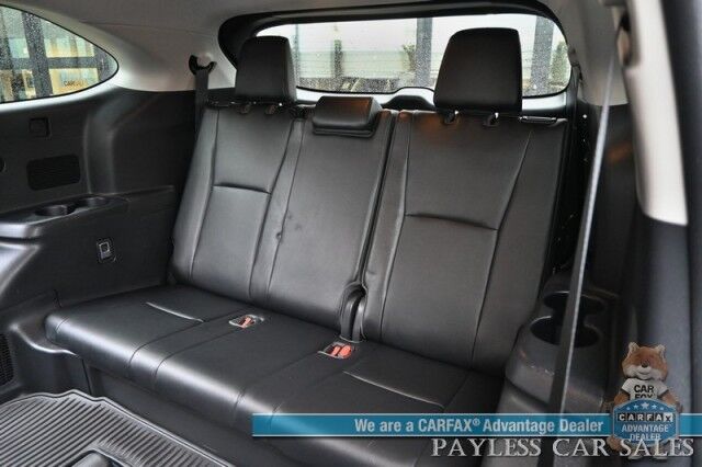 2020 Toyota Highlander Hybrid XLE / AWD / Power & Heated Leather Seats / Sunroof / Blind Spot & Lane Alert / Collision Alert / Apple CarPlay & Android Auto / Back Up Camera / 3rd Row / Seats 8 / Power Liftgate / Keyless Entry & Start / Tow Pkg Anchorage AK