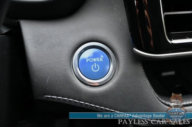 2020 Toyota Highlander Hybrid XLE / AWD / Power & Heated Leather Seats / Sunroof / Blind Spot & Lane Alert / Collision Alert / Apple CarPlay & Android Auto / Back Up Camera / 3rd Row / Seats 8 / Power Liftgate / Keyless Entry & Start / Tow Pkg Anchorage AK