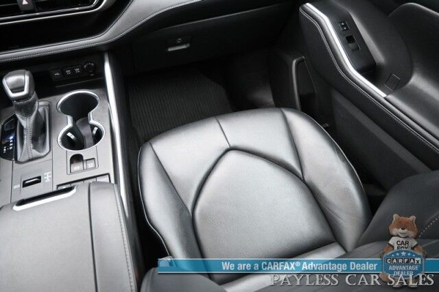2020 Toyota Highlander Hybrid XLE / AWD / Power & Heated Leather Seats / Sunroof / Blind Spot & Lane Alert / Collision Alert / Apple CarPlay & Android Auto / Back Up Camera / 3rd Row / Seats 8 / Power Liftgate / Keyless Entry & Start / Tow Pkg Anchorage AK