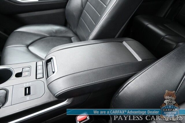 2020 Toyota Highlander Hybrid XLE / AWD / Power & Heated Leather Seats / Sunroof / Blind Spot & Lane Alert / Collision Alert / Apple CarPlay & Android Auto / Back Up Camera / 3rd Row / Seats 8 / Power Liftgate / Keyless Entry & Start / Tow Pkg Anchorage AK