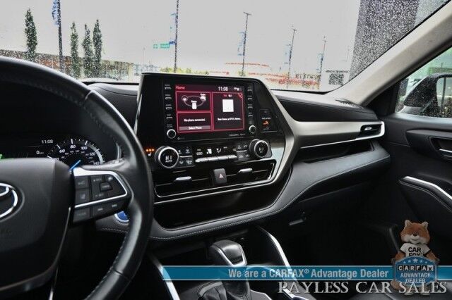 2020 Toyota Highlander Hybrid XLE / AWD / Power & Heated Leather Seats / Sunroof / Blind Spot & Lane Alert / Collision Alert / Apple CarPlay & Android Auto / Back Up Camera / 3rd Row / Seats 8 / Power Liftgate / Keyless Entry & Start / Tow Pkg Anchorage AK