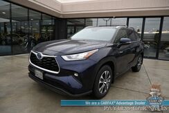 2020_Toyota_Highlander_Hybrid XLE / AWD / Power & Heated Leather Seats / Sunroof / Blind Spot & Lane Alert / Collision Alert / Apple CarPlay & Android Auto / Back Up Camera / 3rd Row / Seats 8 / Power Liftgate / Keyless Entry & Start / Tow Pkg_ Anchorage AK