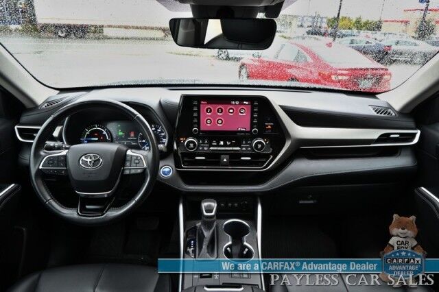 2020 Toyota Highlander Hybrid XLE / AWD / Power & Heated Leather Seats / Sunroof / Blind Spot & Lane Alert / Collision Alert / Apple CarPlay & Android Auto / Back Up Camera / 3rd Row / Seats 8 / Power Liftgate / Keyless Entry & Start / Tow Pkg Anchorage AK