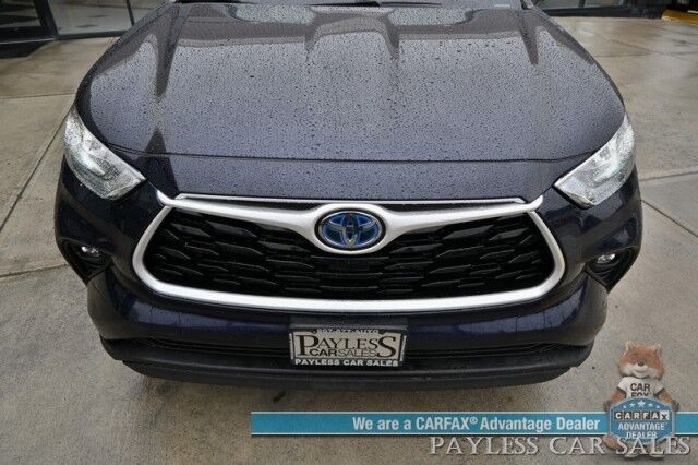 2020 Toyota Highlander Hybrid XLE / AWD / Power & Heated Leather Seats / Sunroof / Blind Spot & Lane Alert / Collision Alert / Apple CarPlay & Android Auto / Back Up Camera / 3rd Row / Seats 8 / Power Liftgate / Keyless Entry & Start / Tow Pkg Anchorage AK