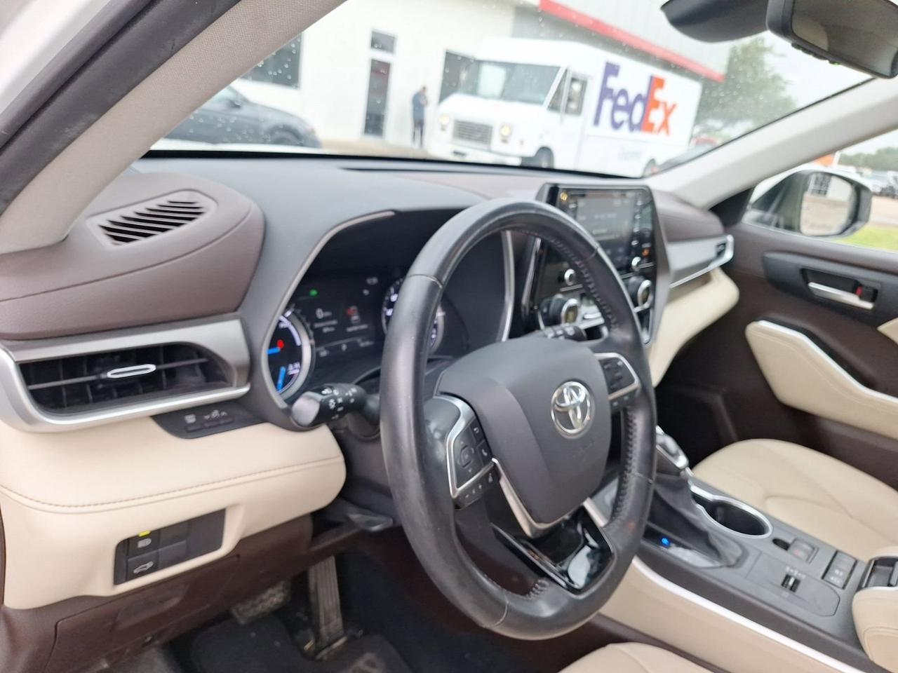 2020 Toyota Highlander Hybrid XLE Hurst TX