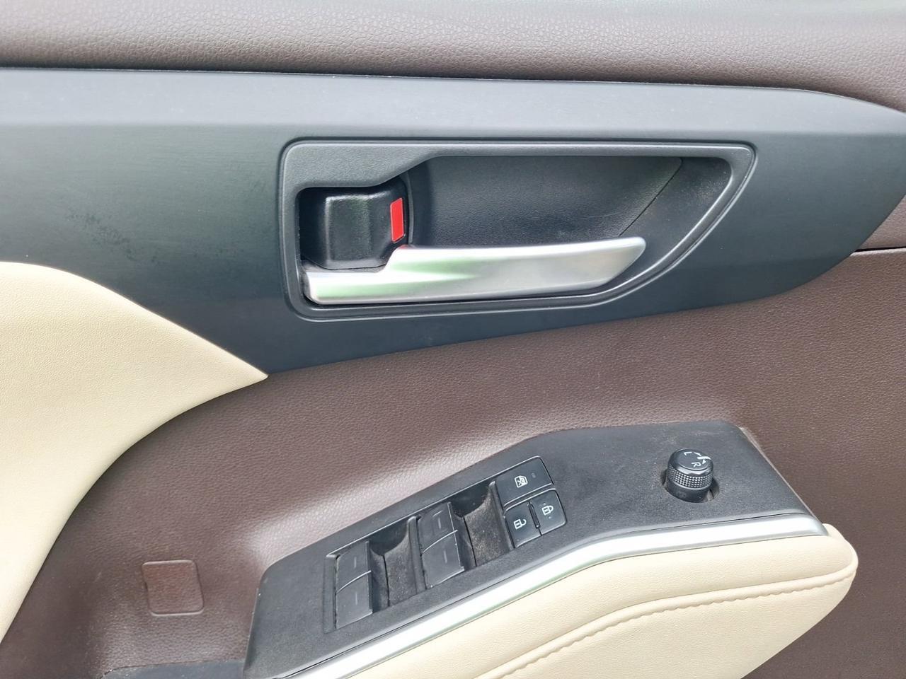 2020 Toyota Highlander Hybrid XLE Hurst TX