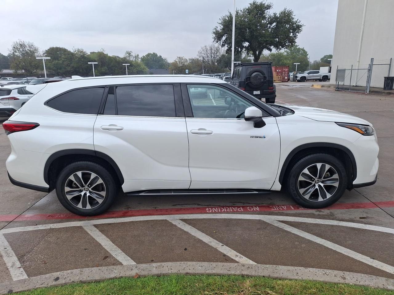 2020 Toyota Highlander Hybrid XLE Hurst TX