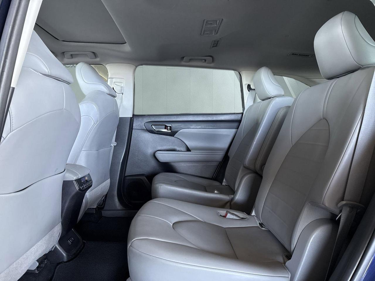 2020 Toyota Highlander Hybrid XLE San Antonio TX