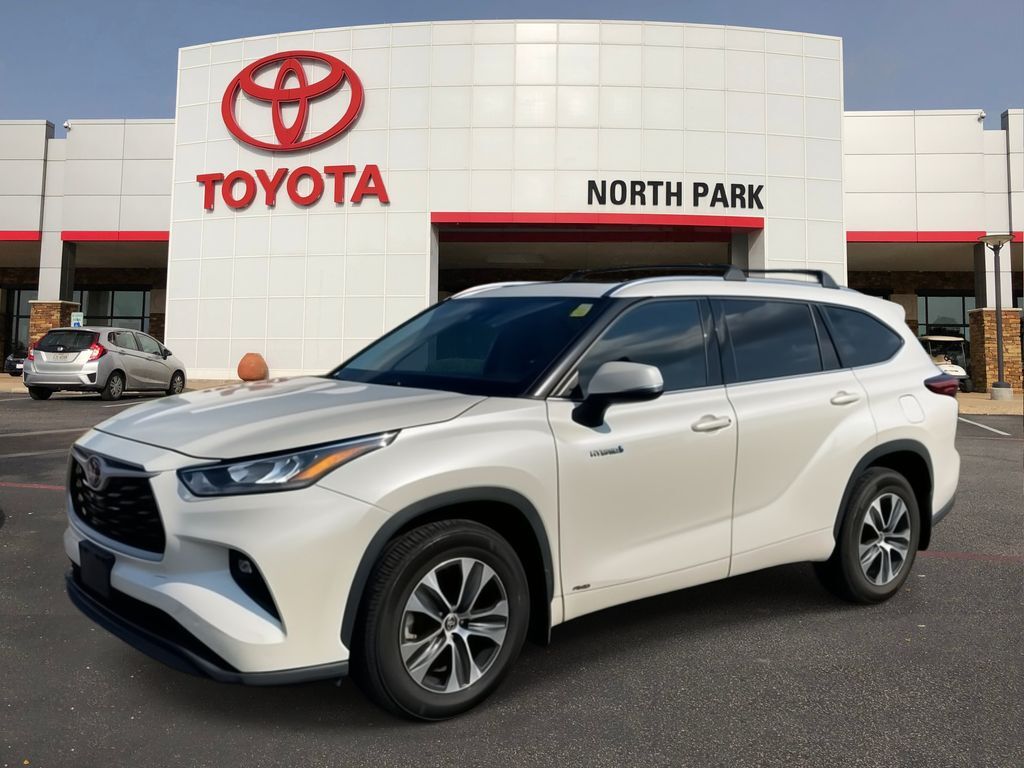 2020 Toyota Highlander Hybrid XLE