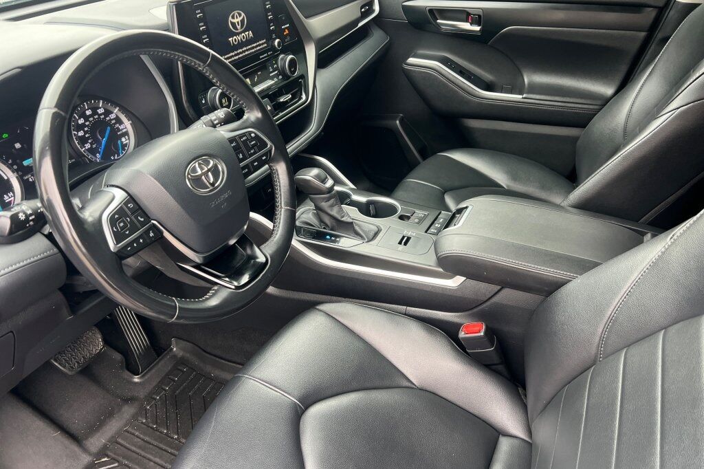 2020 Toyota Highlander Hybrid XLE Fruitland ID