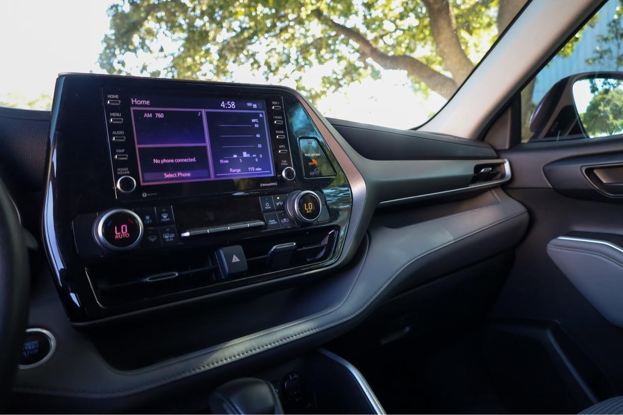 2020 Toyota Highlander L  Selma TX