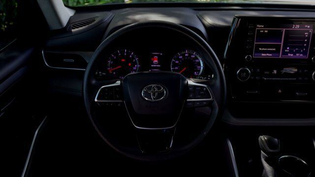 2020 Toyota Highlander L  Selma TX