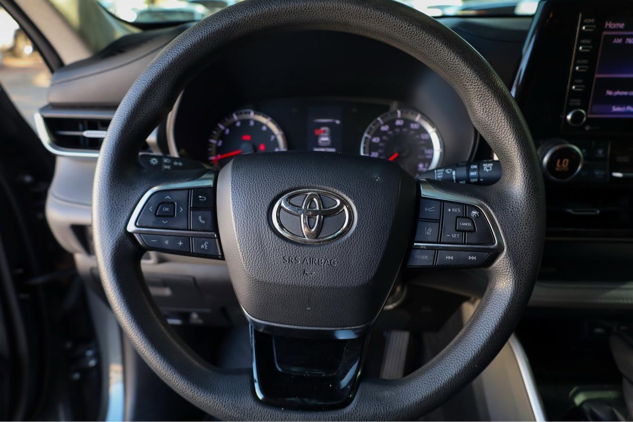 2020 Toyota Highlander L  Selma TX