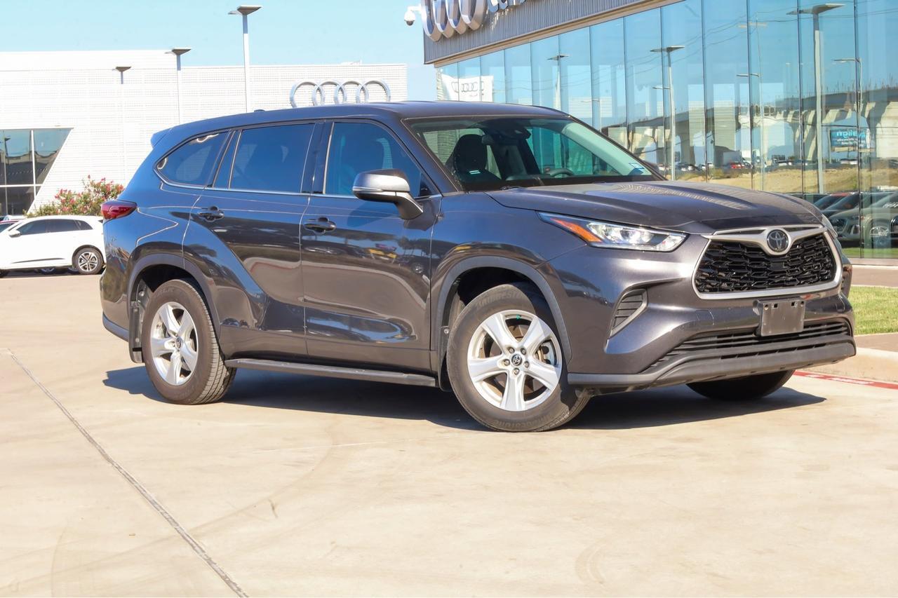2020 Toyota Highlander L  Selma TX
