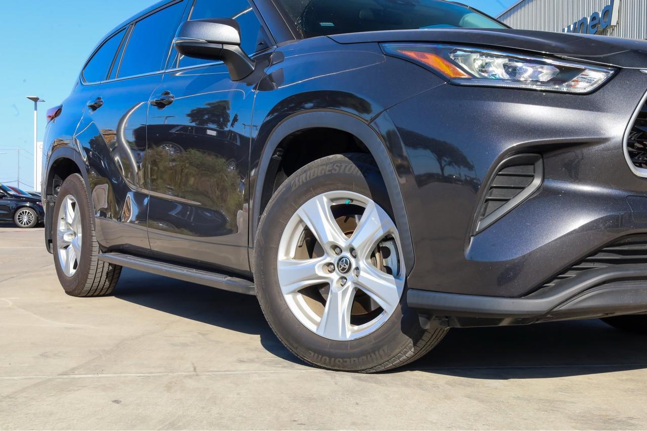 2020 Toyota Highlander L  Selma TX