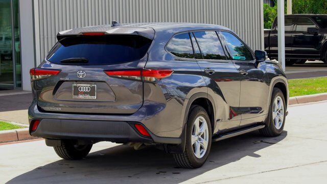 2020 Toyota Highlander L  Selma TX