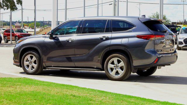 2020 Toyota Highlander L  Selma TX